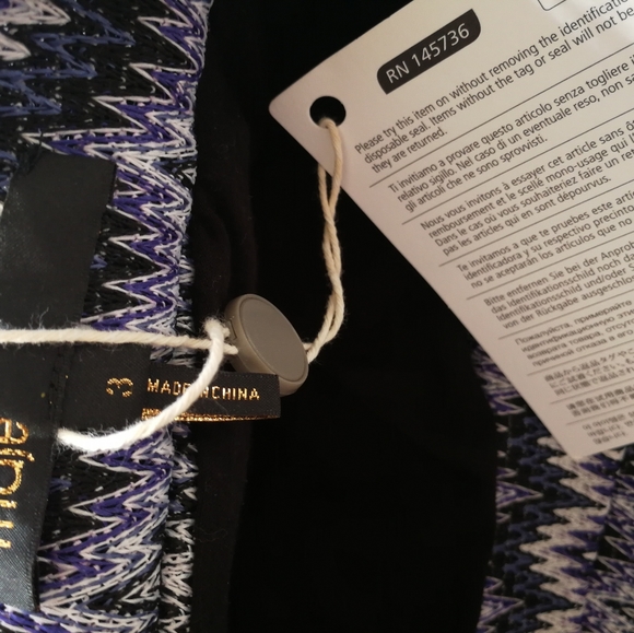 NWT MAJE
Pleated crochet-knit skirt $340 - Picture 4 of 8